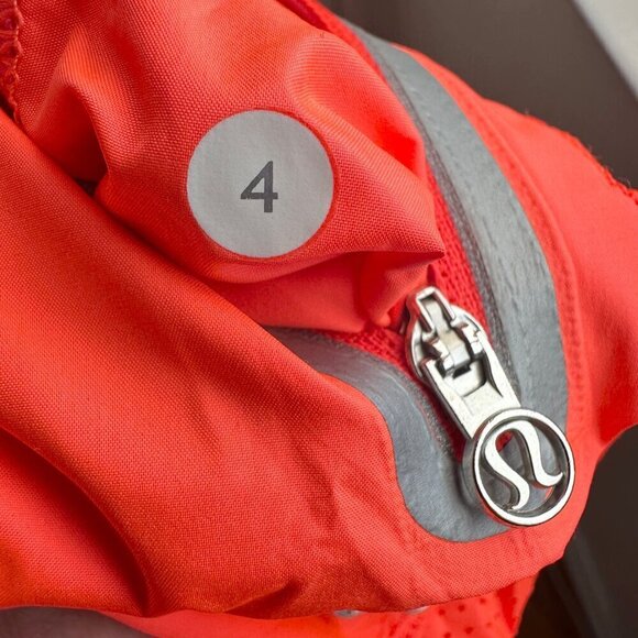 Lululemon Sz 4 Nothing But Run Reflective Jacket Water Resist EUC - Picture 10 of 10